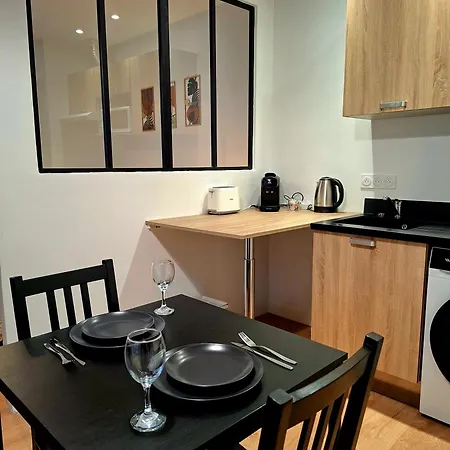 Cosy Montmartre Апартаменты Париж