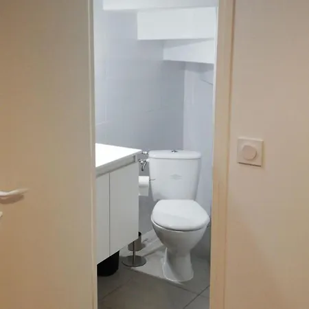 Charming Nest Near Montmartre Daire *