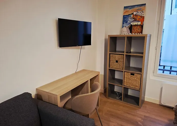 Cosy Montmartre Апартаменты *